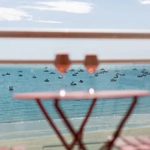 Les Pieds Dans L'eau - N3 - Vue Mer - 2 Personnes Hébergement de vacances Cancale